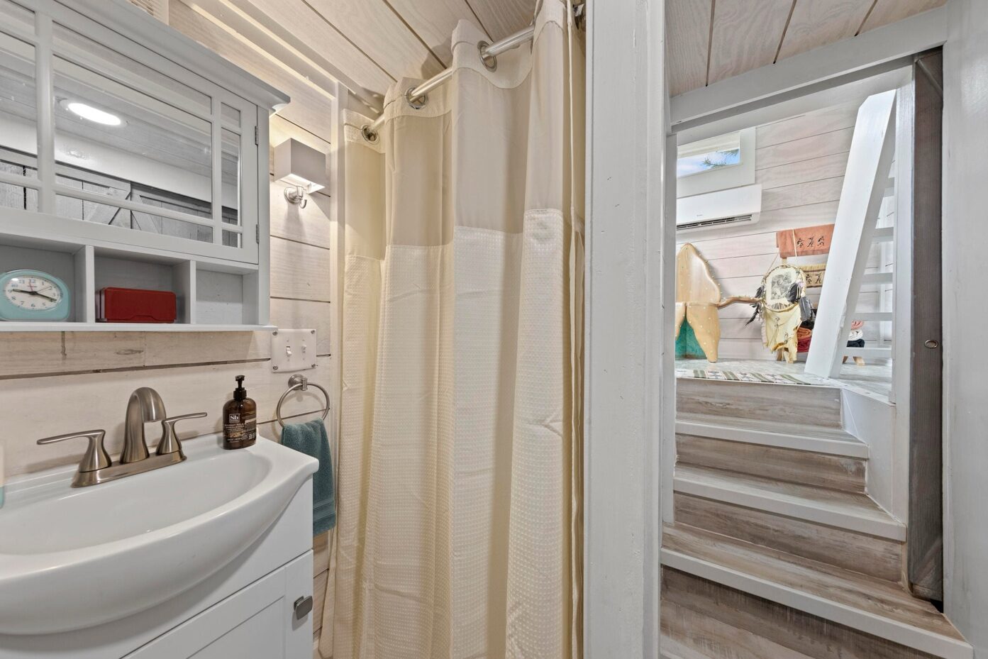 Custom 2BR/1BA Tiny House on Wheels photo 10