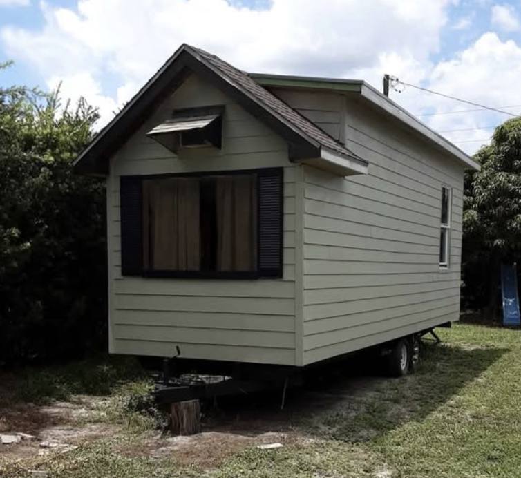 1 Bed / 1 Bath THOW with Loft