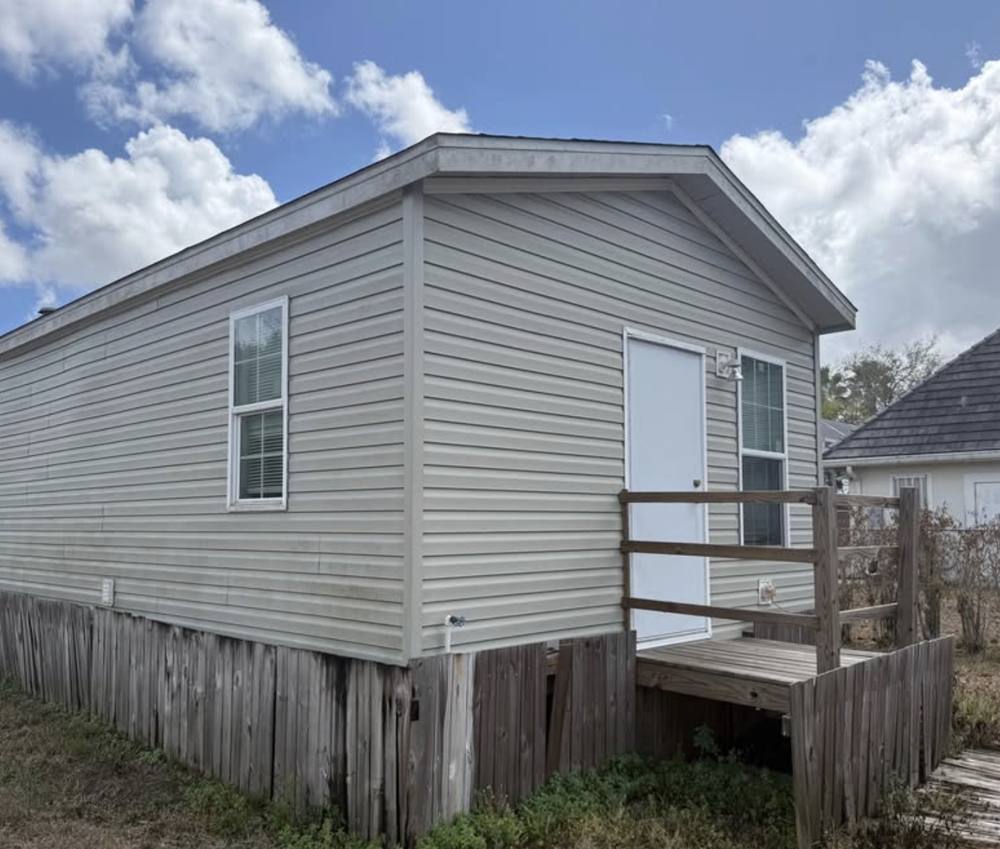 Modern 1 Bed / 1 Bath THOW — Move-In Ready