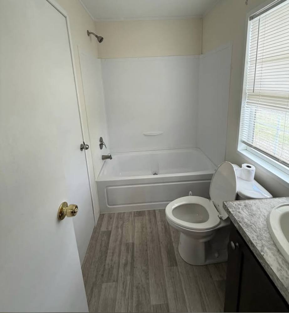 Modern 1 Bed / 1 Bath THOW — Move-In Ready photo 4