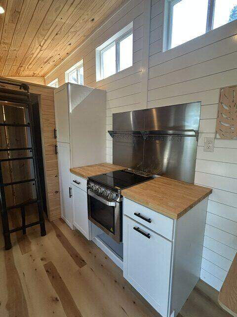 Rustic Charm THOW — 252 Sq Ft — Winter Garden, FL photo 12