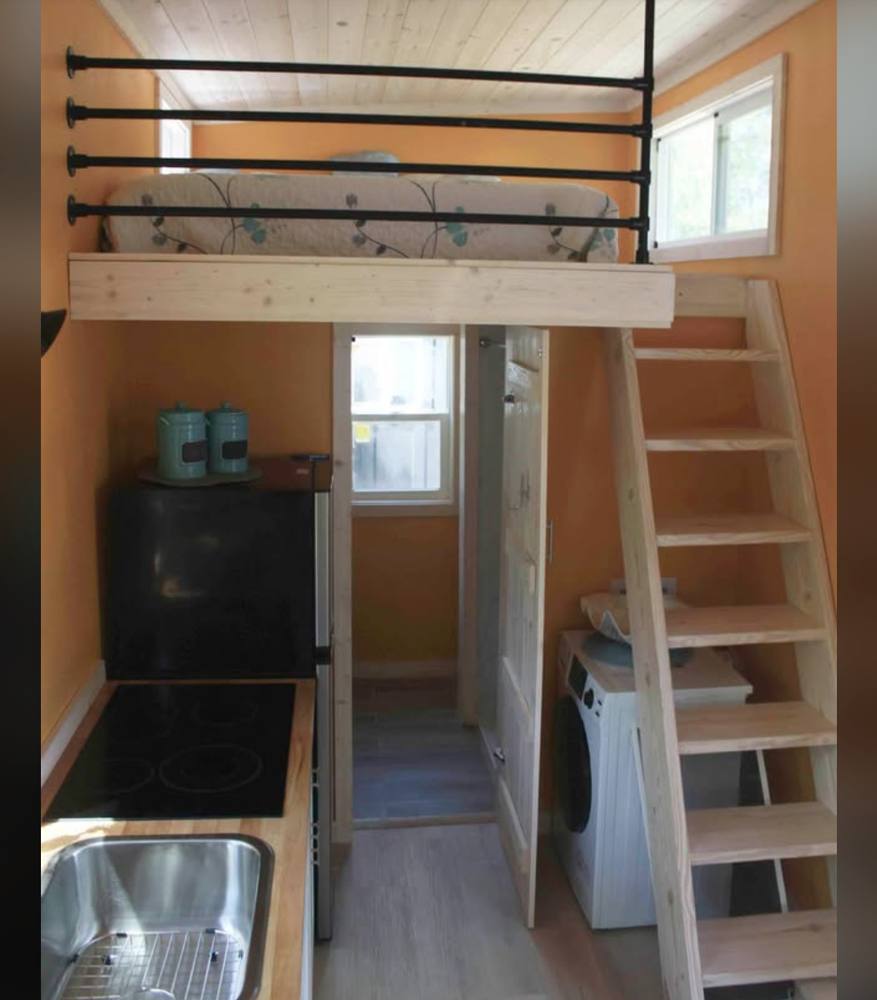 1 Bed / 1 Bath Tiny House in Ruskin photo 3