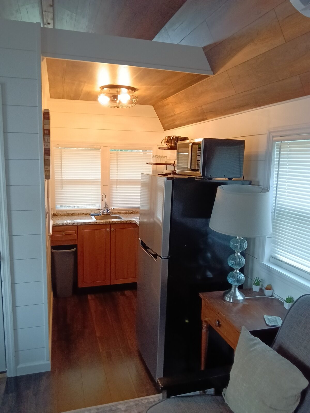 2 Bed, 1 Bath — Luxury Tiny Home — Clean Title photo 3