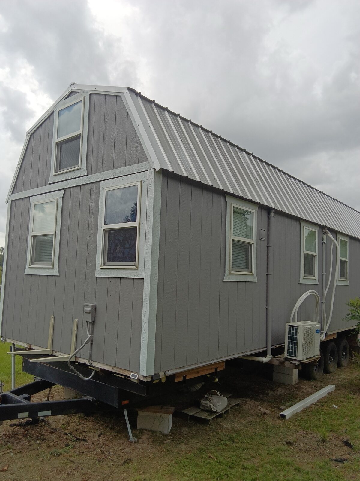 2 Bed, 1 Bath — Luxury Tiny Home — Clean Title photo 8